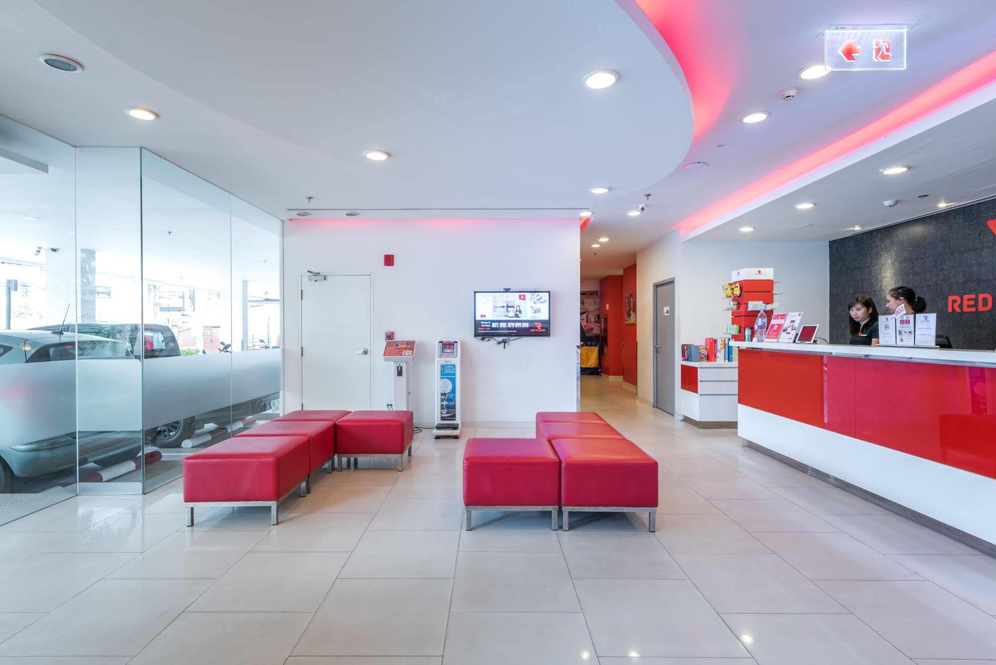 Red Planet Phuket Patong - Sha Extra Plus Exterior foto